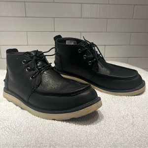Toms leather chukka boots